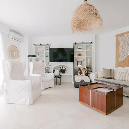 Piscine Sur Les Hauteurs De Cannes * Le Cannet